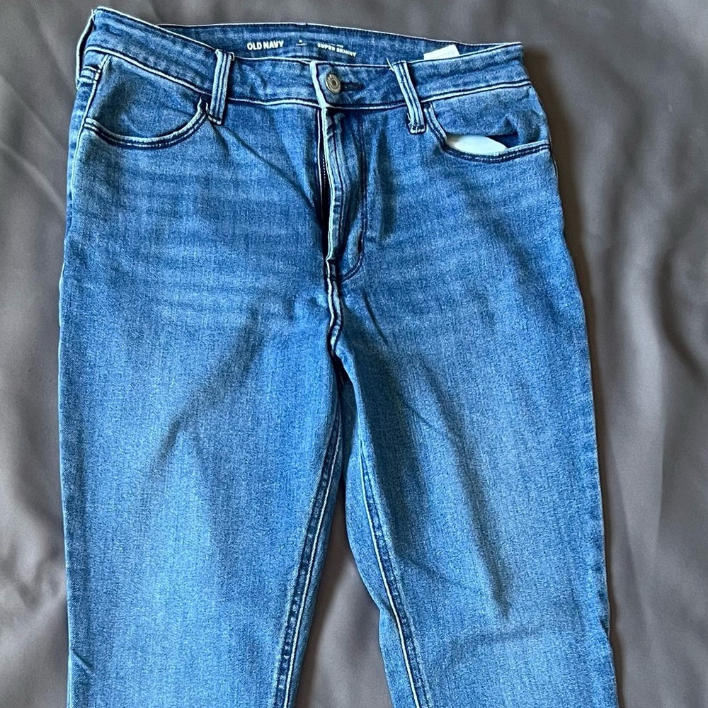 Old Navy Women's Skinny Leg Jeans in Blue
